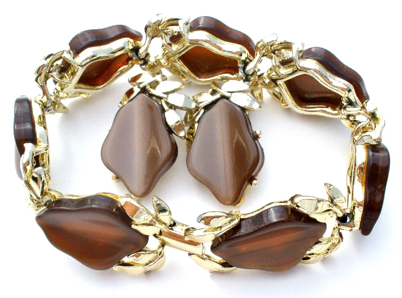 Ladies Bracelets Delicate Design-Brown Thermoset Leaf Bracelet & Earrings Vintage