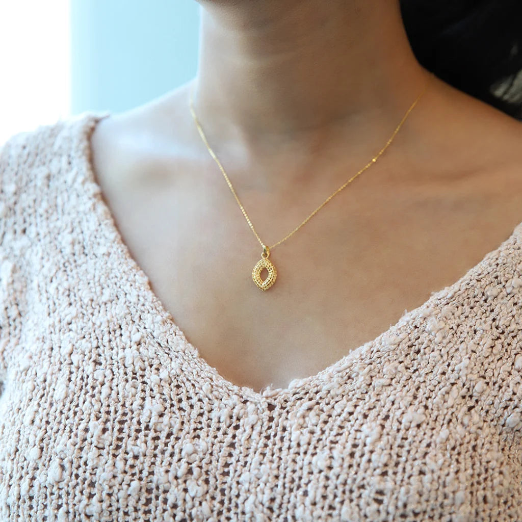 Ladies Soft Necklaces -baroque pearl necklaces -Gold Necklace (Chain With Crown Adoned Hollow Pendant) 21KT - FKJNKL21KM7951