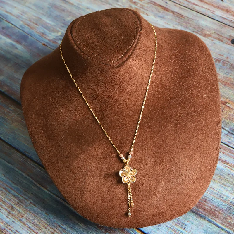 Ladies Minimalist Necklaces -couple necklaces for lovers -Gold Flower Shaped Necklace 18KT - FKJNKL18K9367