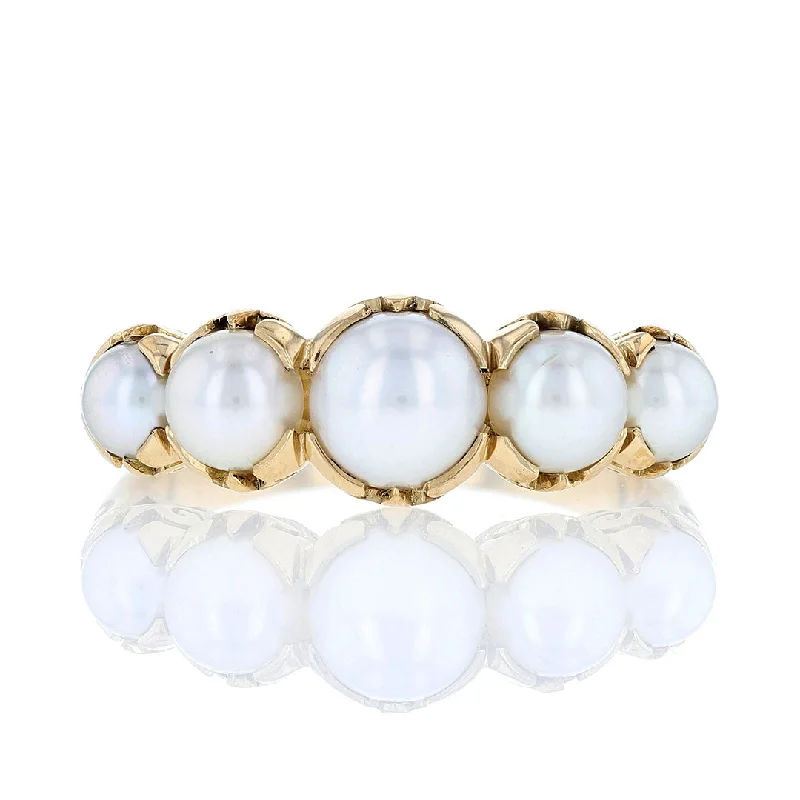 pear-cut women's rings -Graduated 5 Pearl Ring